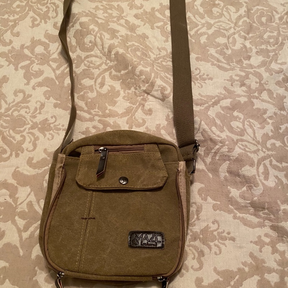 Cute crossover bag.